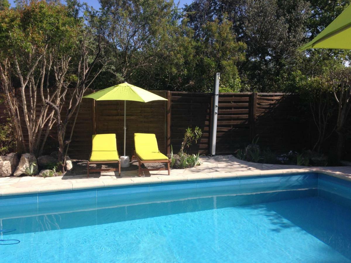 Bed and Breakfast La Douceur D'Un Jardin Callas Exterior foto